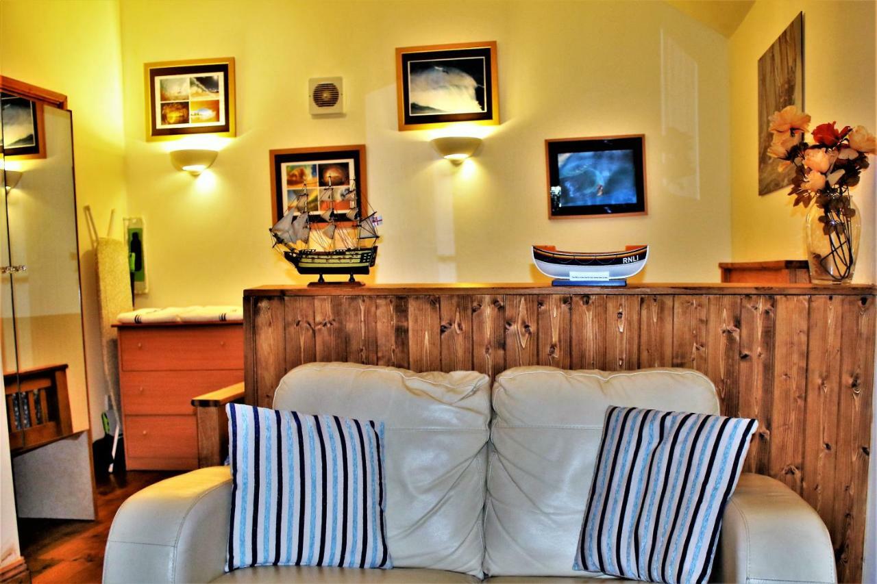 The Old Boathouse Villa Gweek Esterno foto